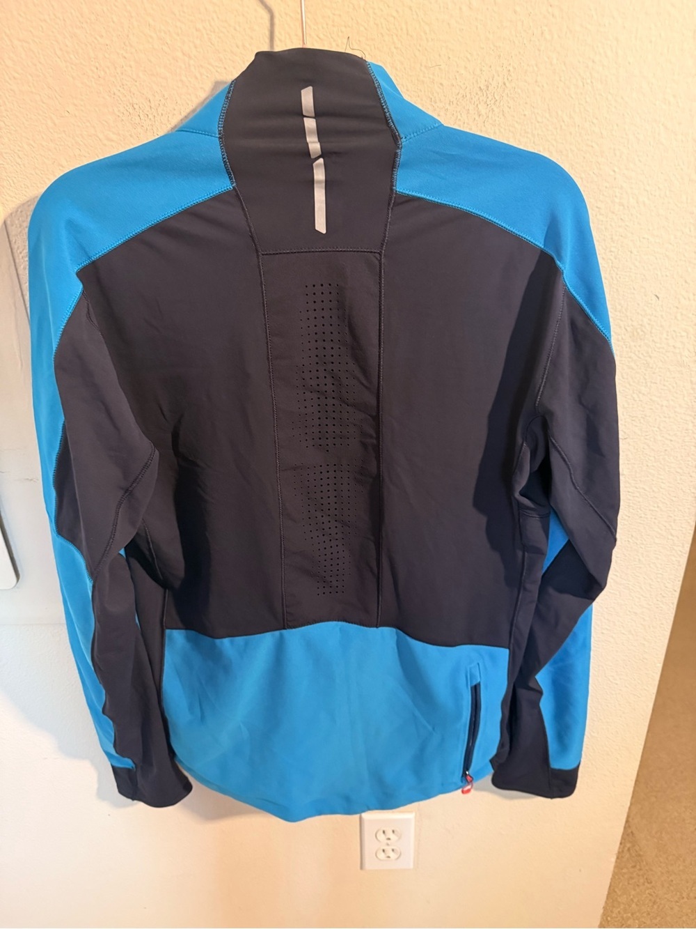 Salomon Navy Blue Jacket with Black Details - Picture 3 of 13